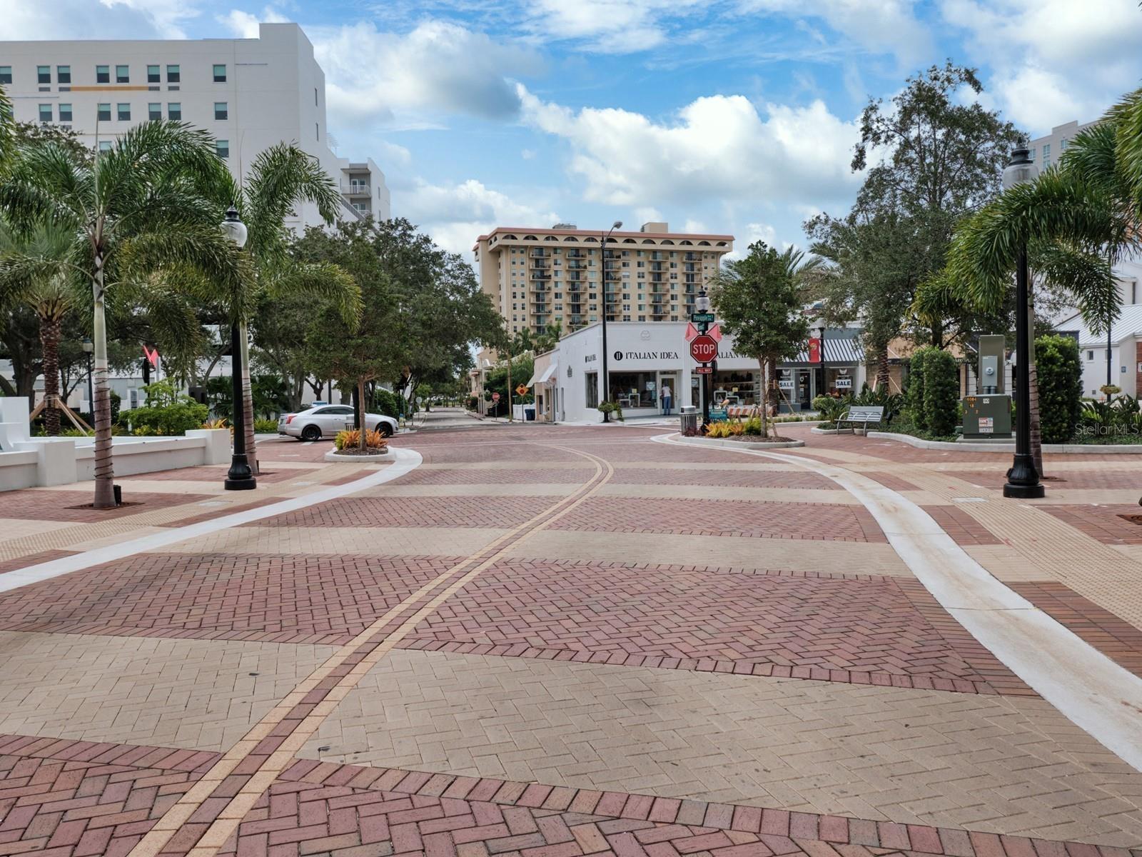 2555 RUFFING COURT, Sarasota, FL 34237