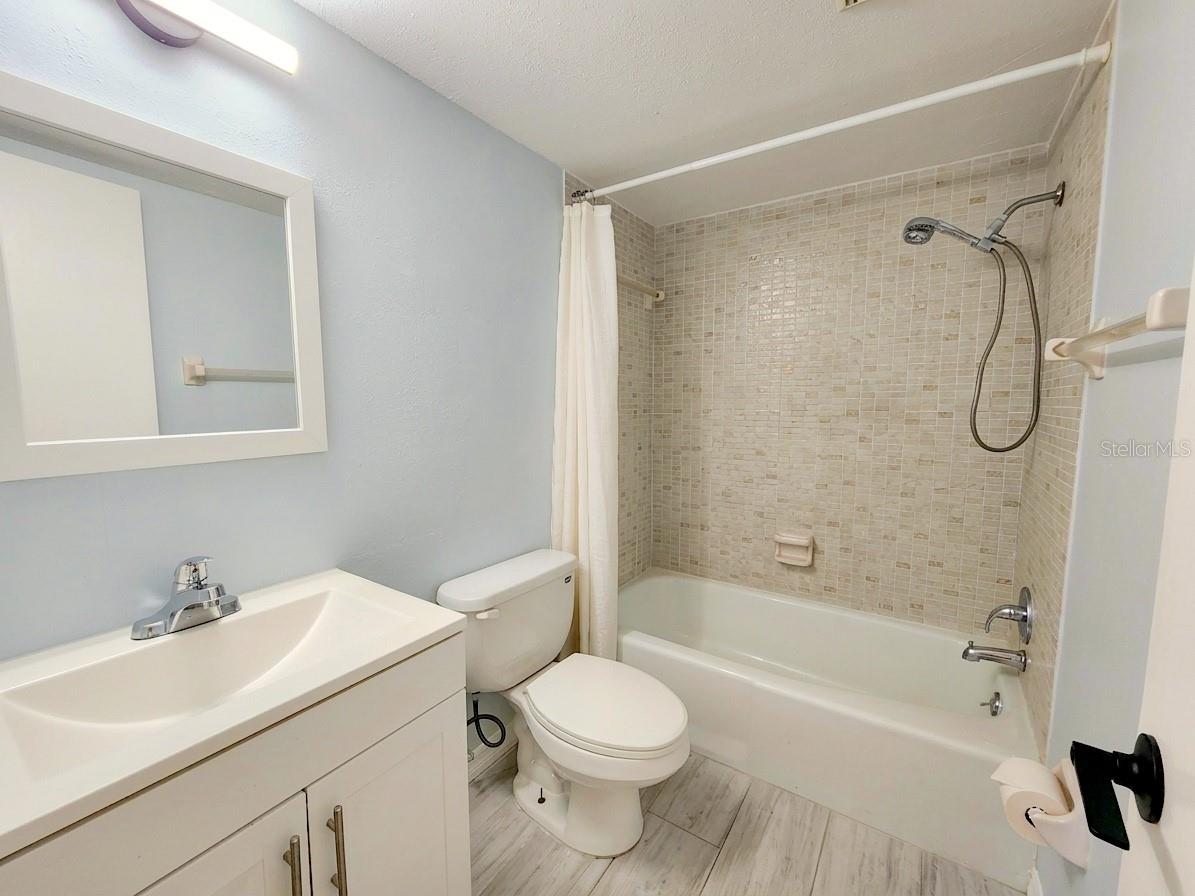 2688 CLUBHOUSE DRIVE, #201, Sarasota, FL 34232