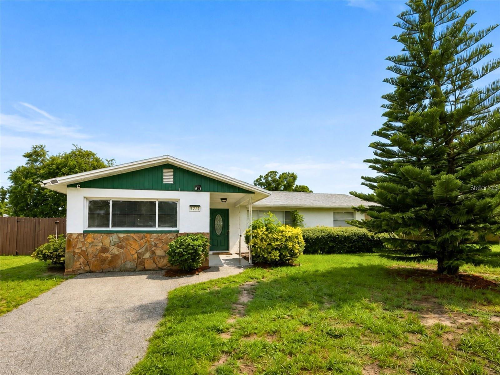 8628 MAGNOLIA DRIVE, Seminole, FL 33777 8628 MAGNOLIA DRIVE, Seminole, FL 33777