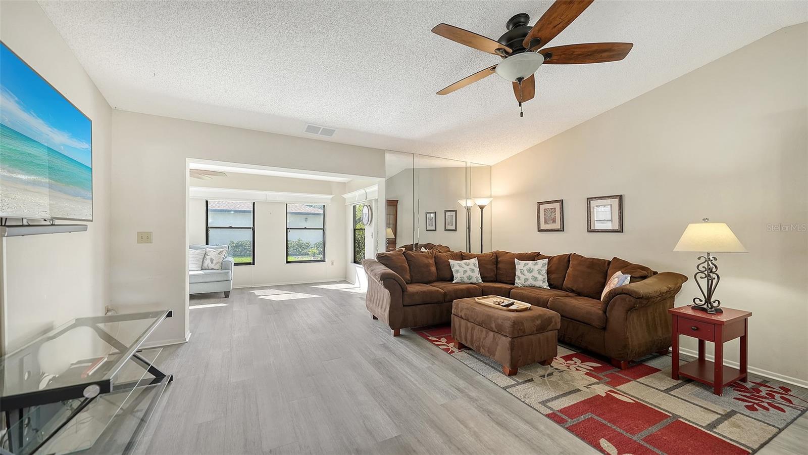 510 OAK HILL CIRCLE, #9, Sarasota, FL 34232