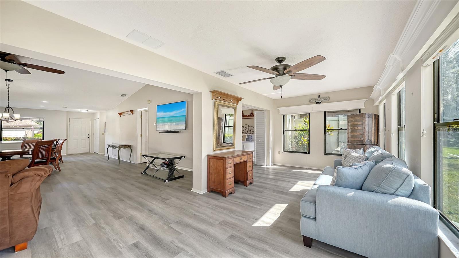 510 OAK HILL CIRCLE, #9, Sarasota, FL 34232