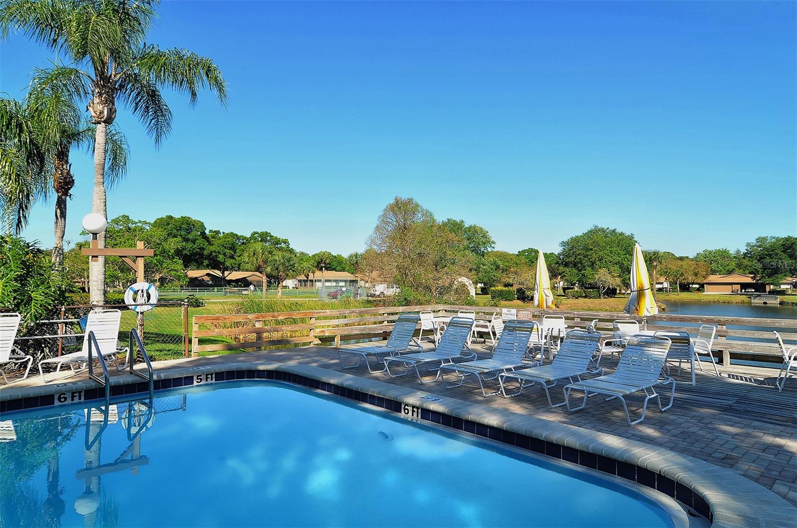 510 OAK HILL CIRCLE, #9, Sarasota, FL 34232