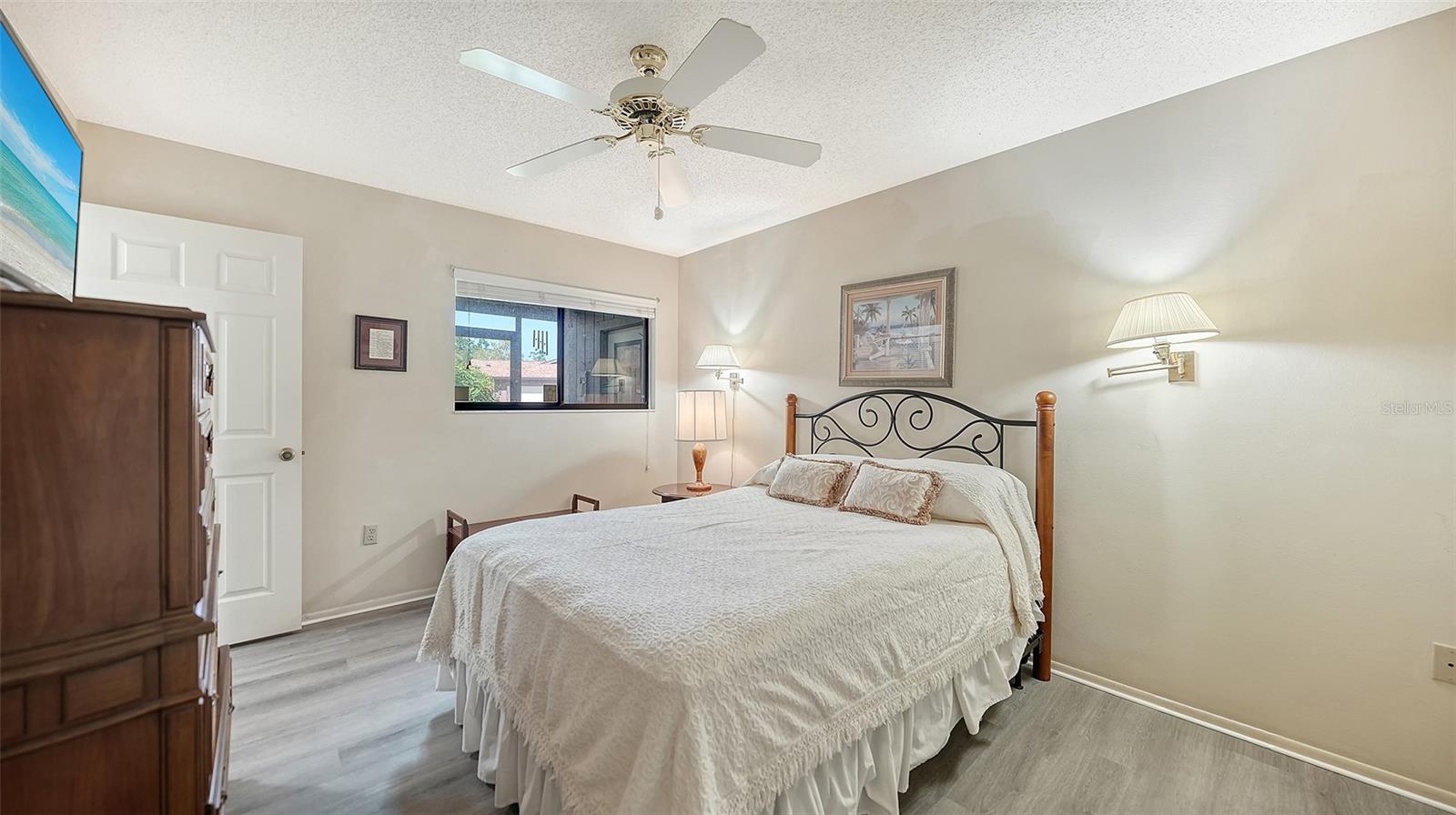 510 OAK HILL CIRCLE, #9, Sarasota, FL 34232