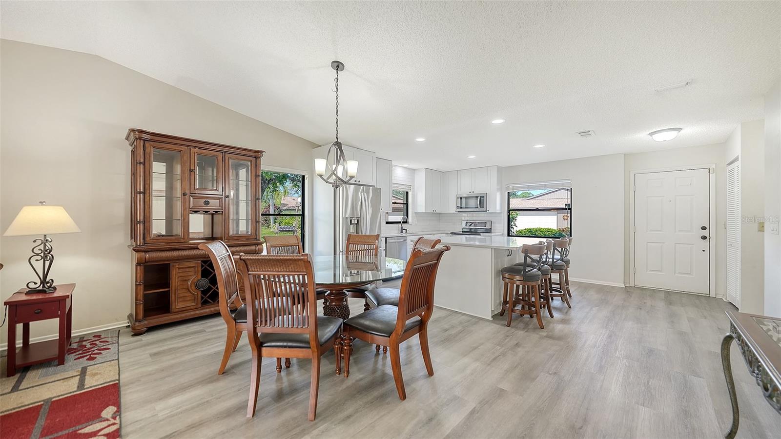 510 OAK HILL CIRCLE, #9, Sarasota, FL 34232