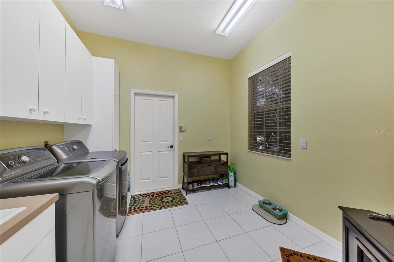 9910 LAUREL VALLEY AVENUE CIRCLE, Bradenton, FL 34202