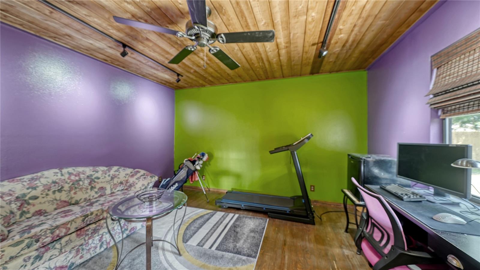Office / Den / Bonus Room