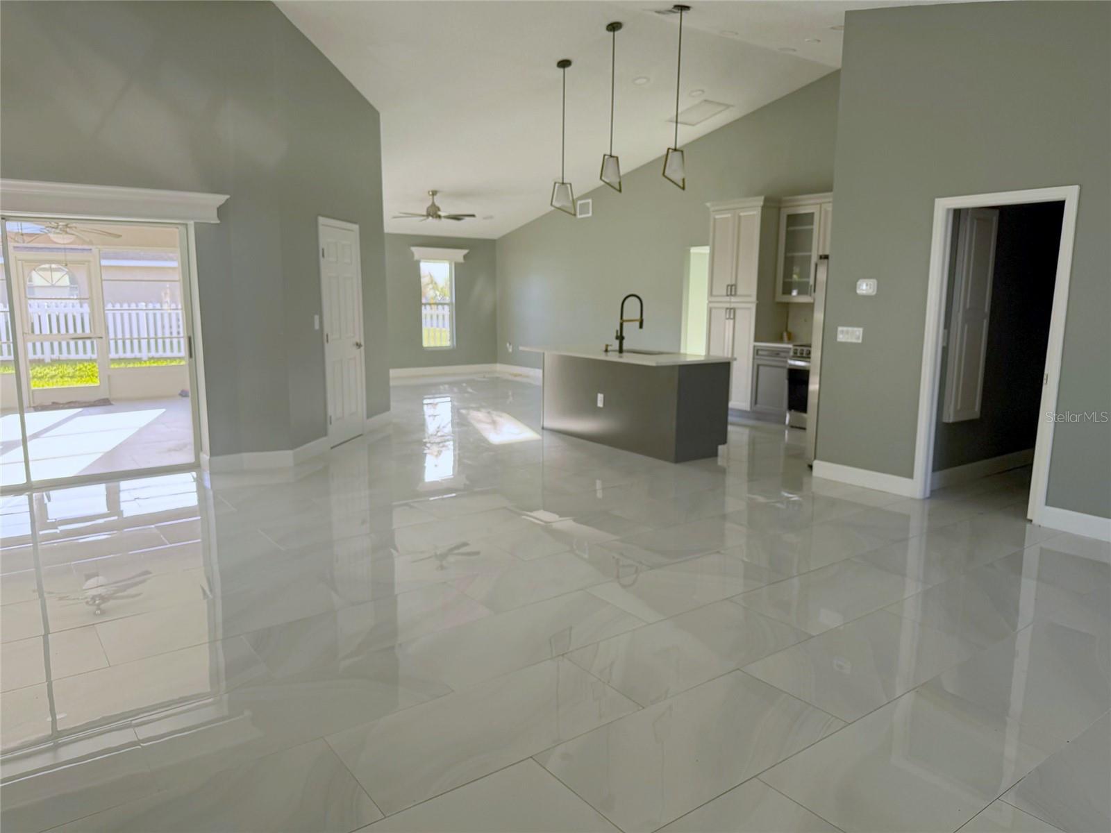 5909 41ST STREET E, Bradenton, FL 34203