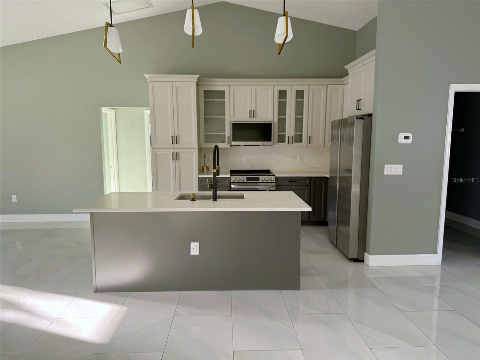 5909 41ST STREET E, Bradenton, FL 34203