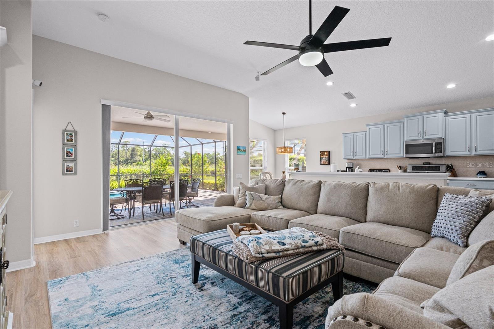 7164 DREWRYS BLUFF, Bradenton, FL 34203