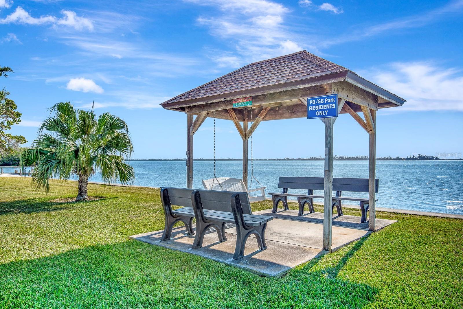 60 4TH STREET, Bradenton, FL 34210