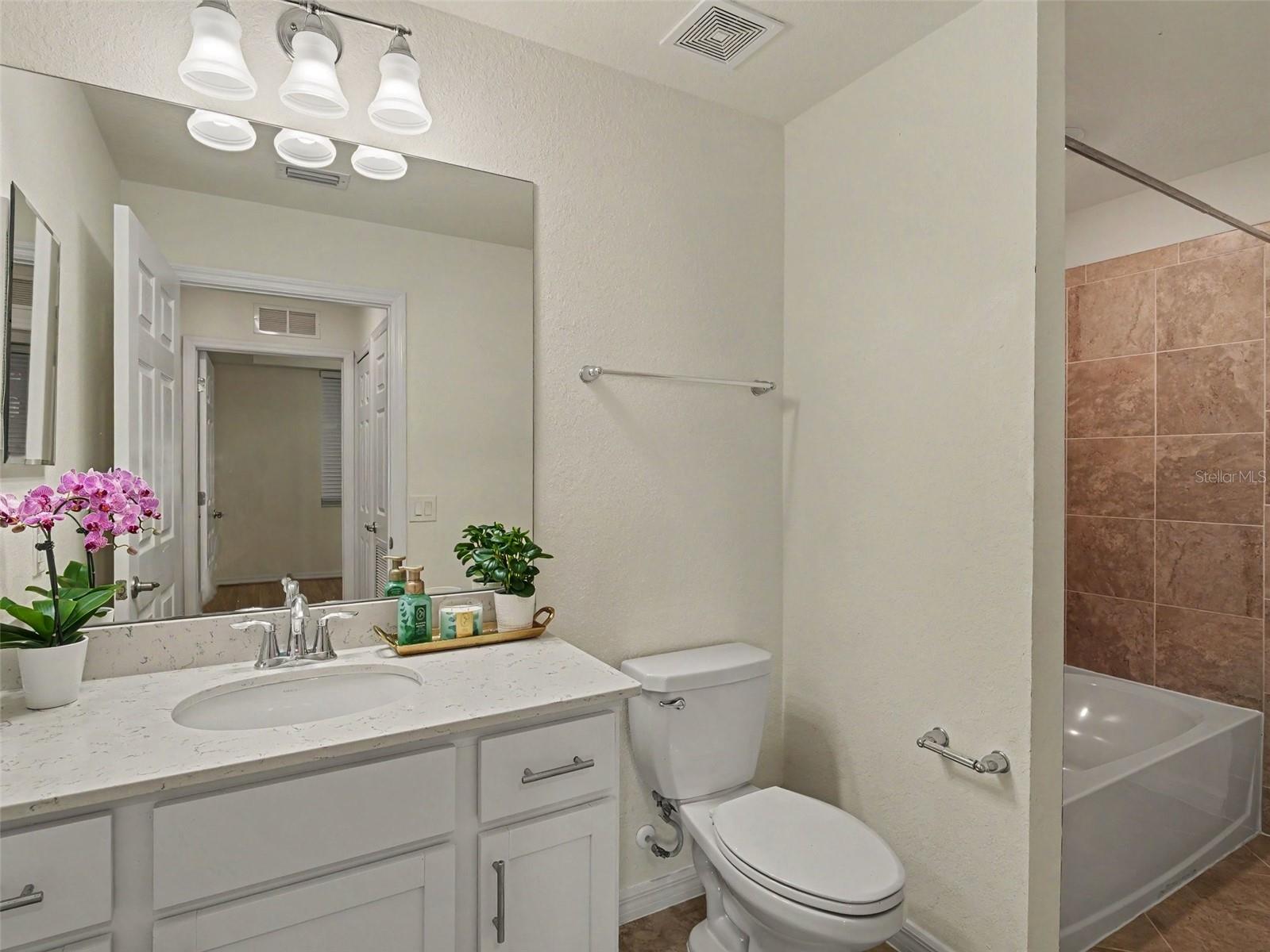 1010 TIDEWATER SHORES LOOP, #304, Bradenton, FL 34208