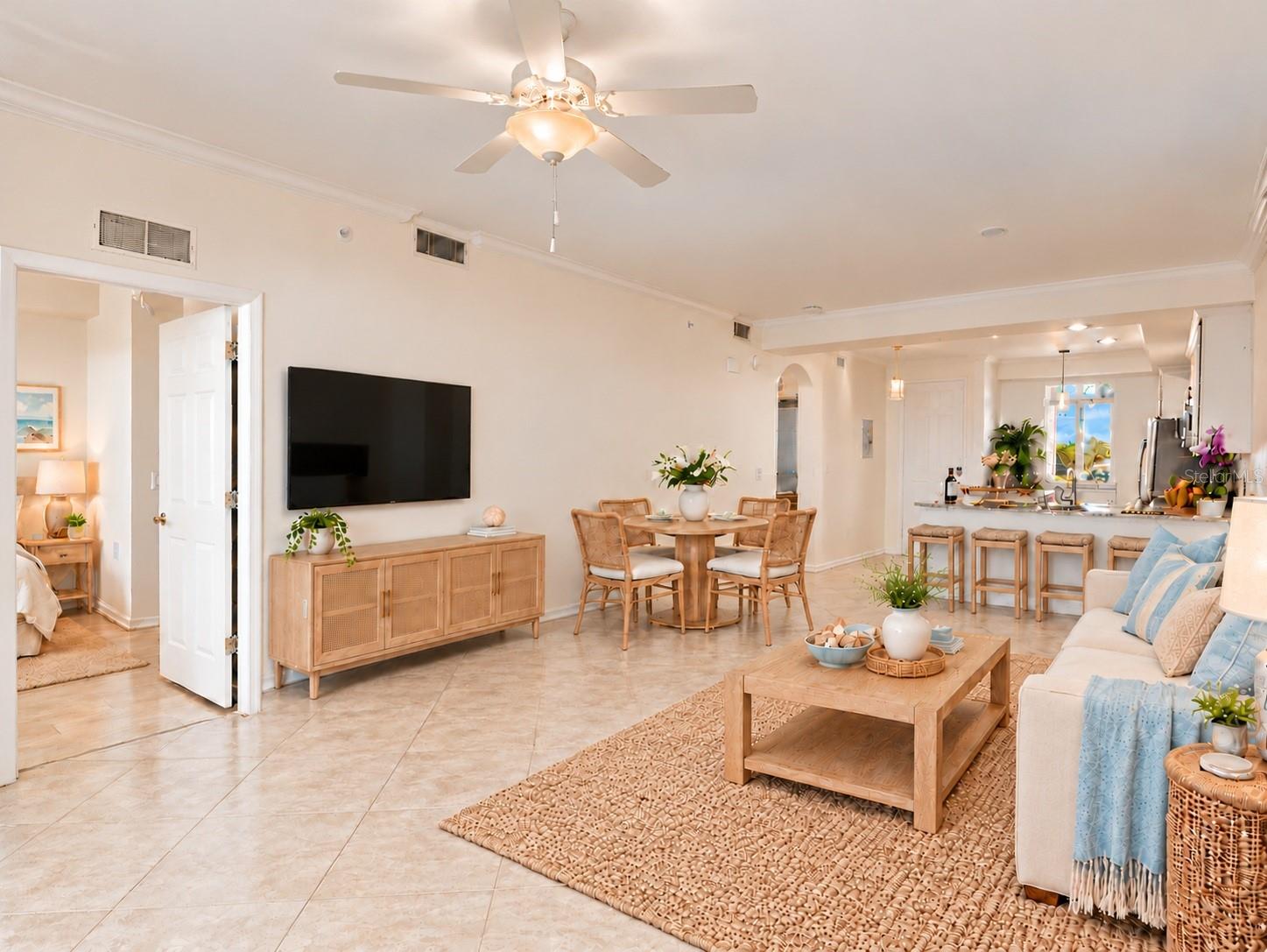1010 TIDEWATER SHORES LOOP, #304, Bradenton, FL 34208