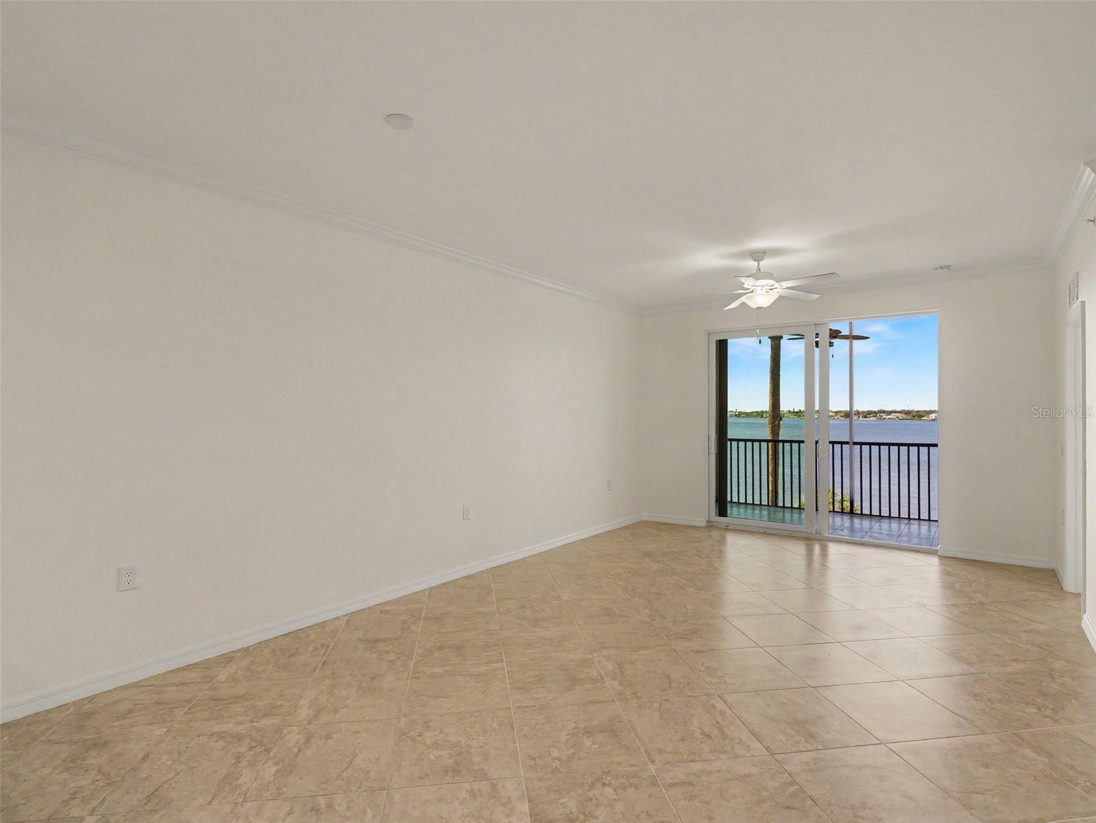 1010 TIDEWATER SHORES LOOP, #304, Bradenton, FL 34208