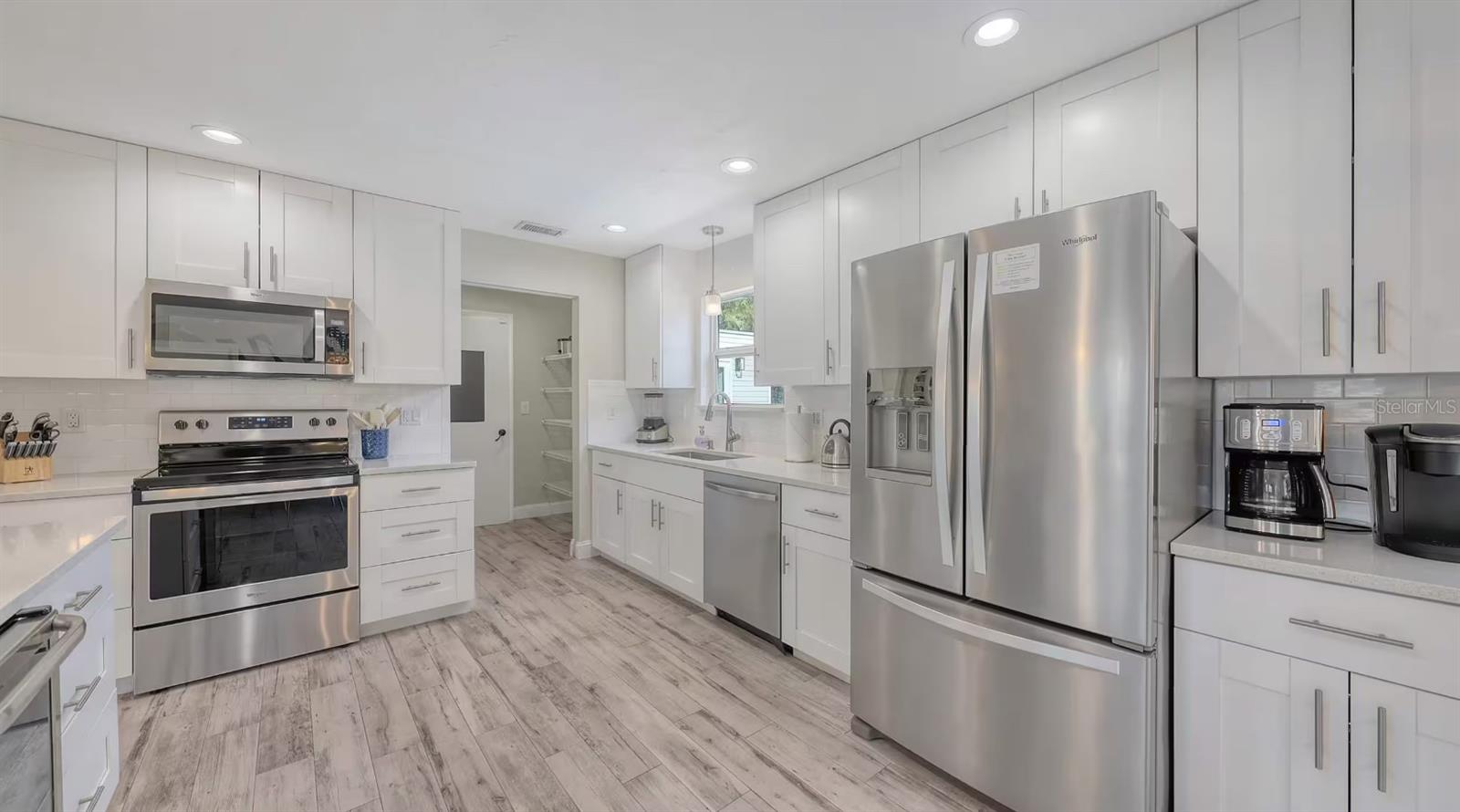 7104 9TH AVENUE DRIVE NW, Bradenton, FL 34209