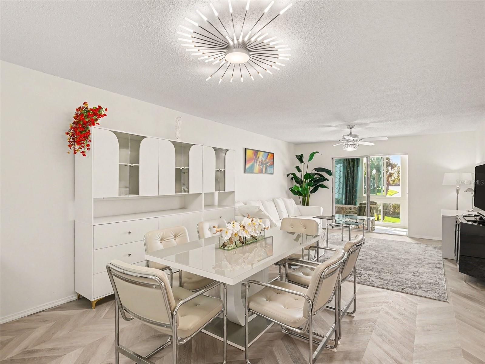 3108 LAKE BAYSHORE DRIVE, #211, Bradenton, FL 34205
