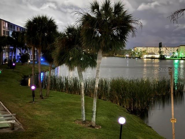 3108 LAKE BAYSHORE DRIVE, #211, Bradenton, FL 34205