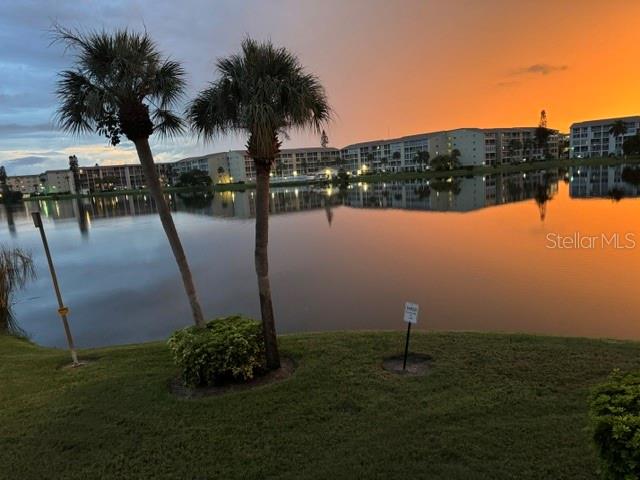 3108 LAKE BAYSHORE DRIVE, #211, Bradenton, FL 34205
