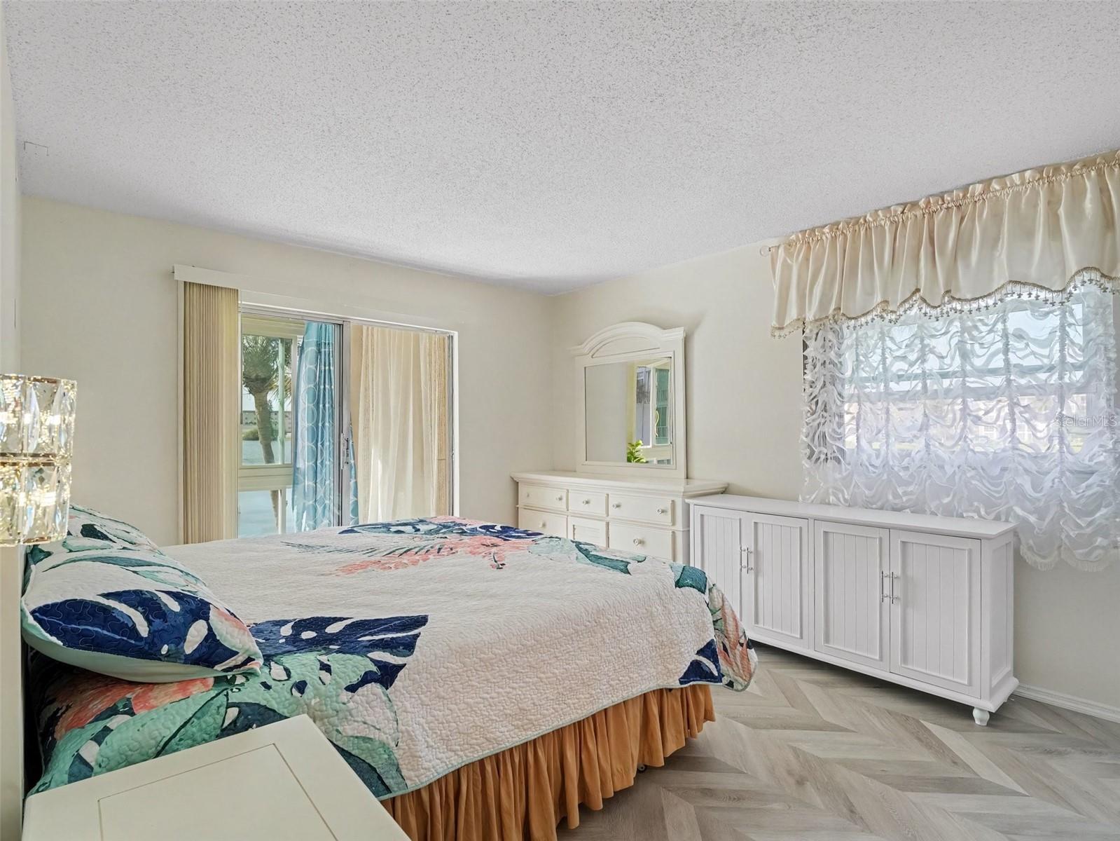 3108 LAKE BAYSHORE DRIVE, #211, Bradenton, FL 34205