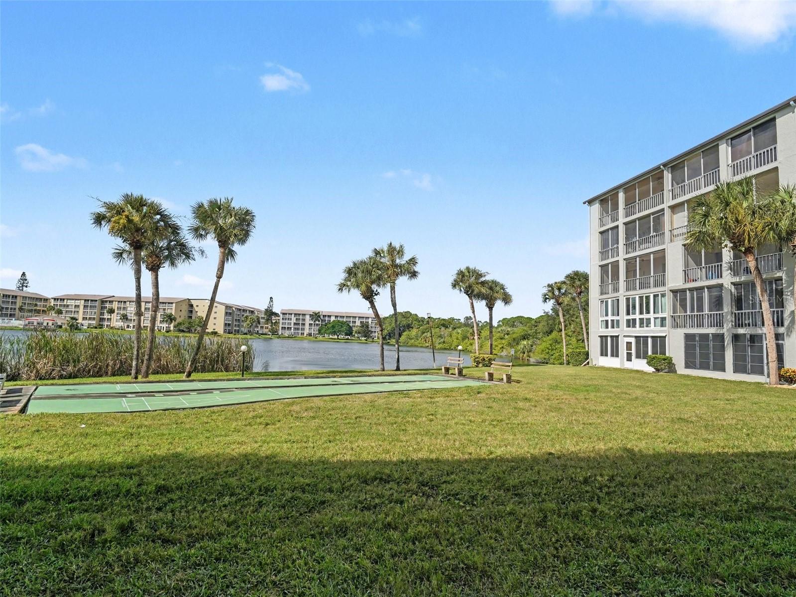 3108 LAKE BAYSHORE DRIVE, #211, Bradenton, FL 34205