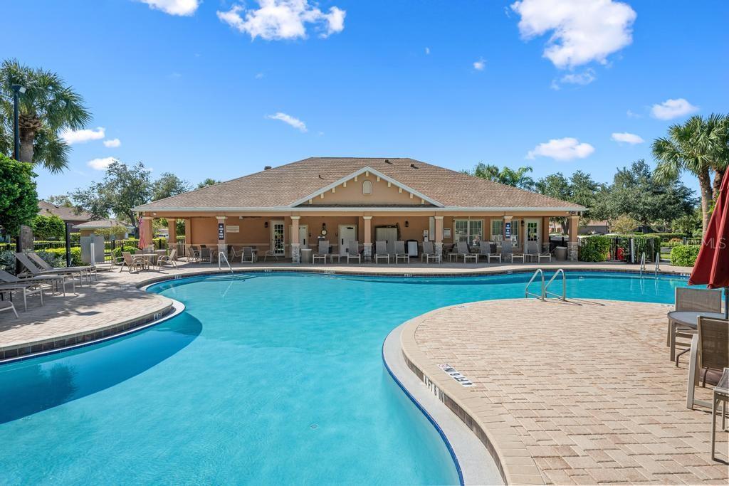 Relaxing oversized pool