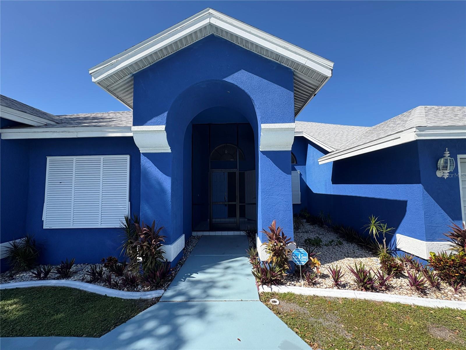 4328 COUNTRY CLUB BOULEVARD, Cape Coral, FL 33904
