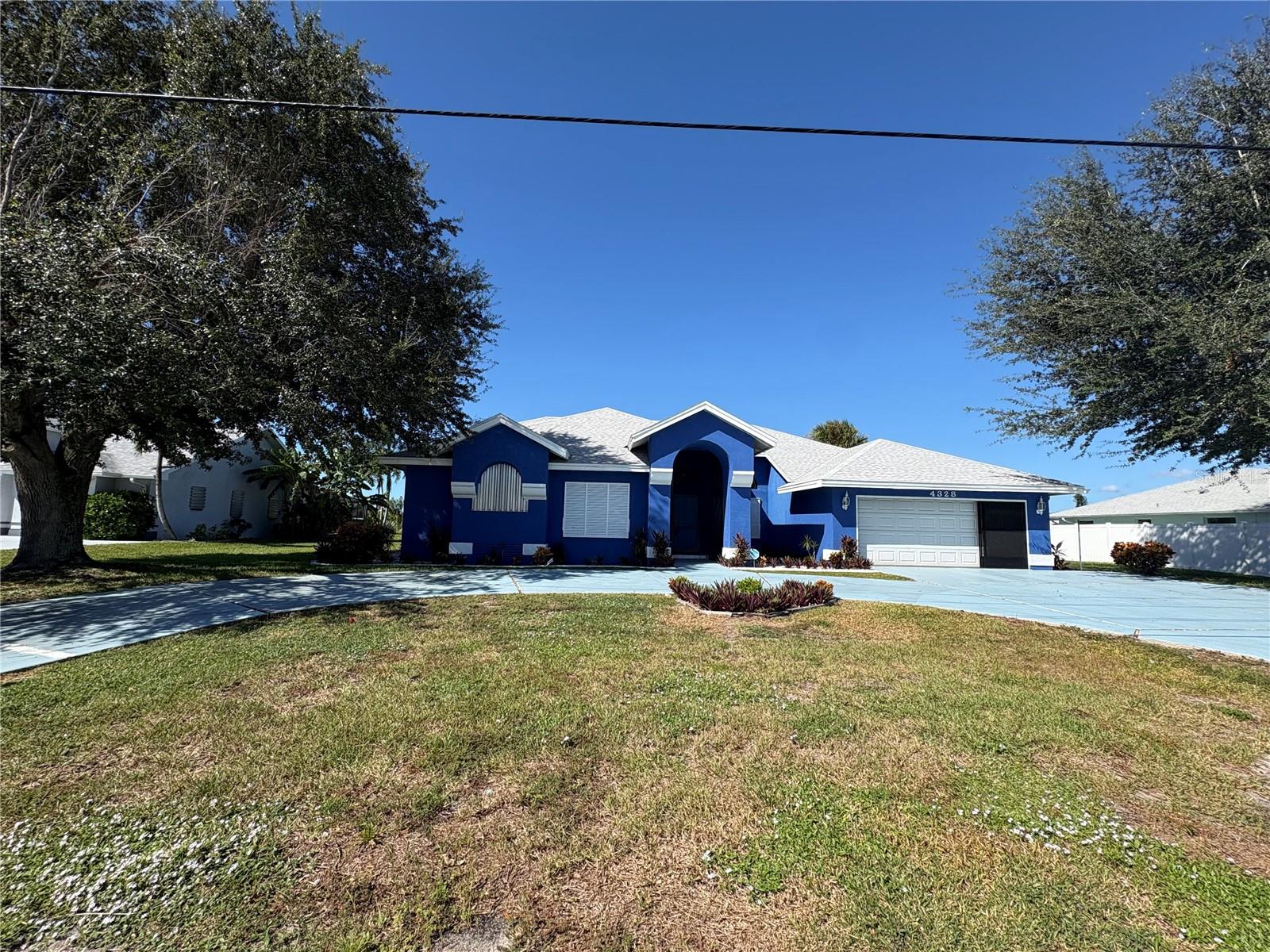 4328 COUNTRY CLUB BOULEVARD, Cape Coral, FL 33904