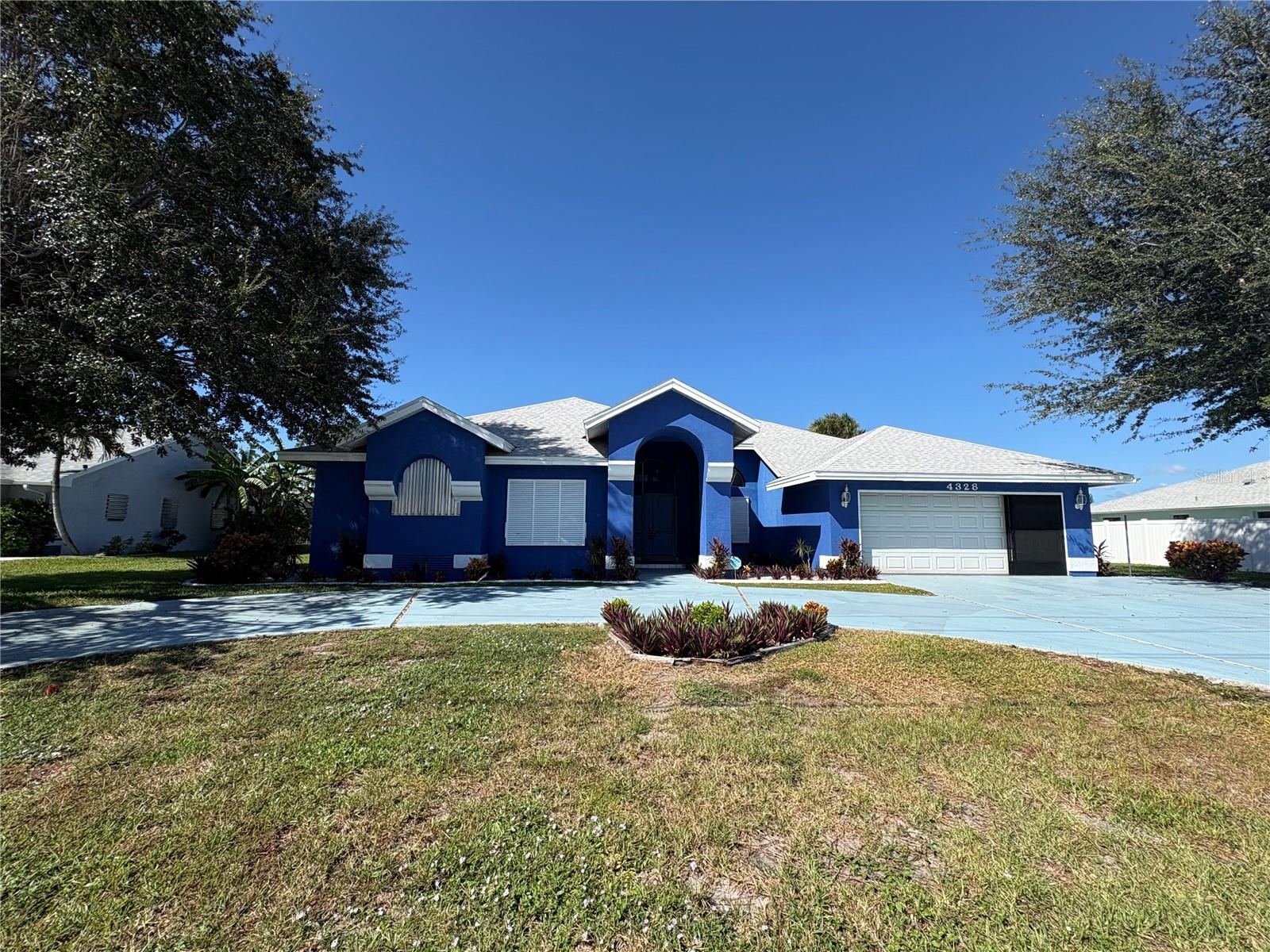 4328 COUNTRY CLUB BOULEVARD, Cape Coral, FL 33904