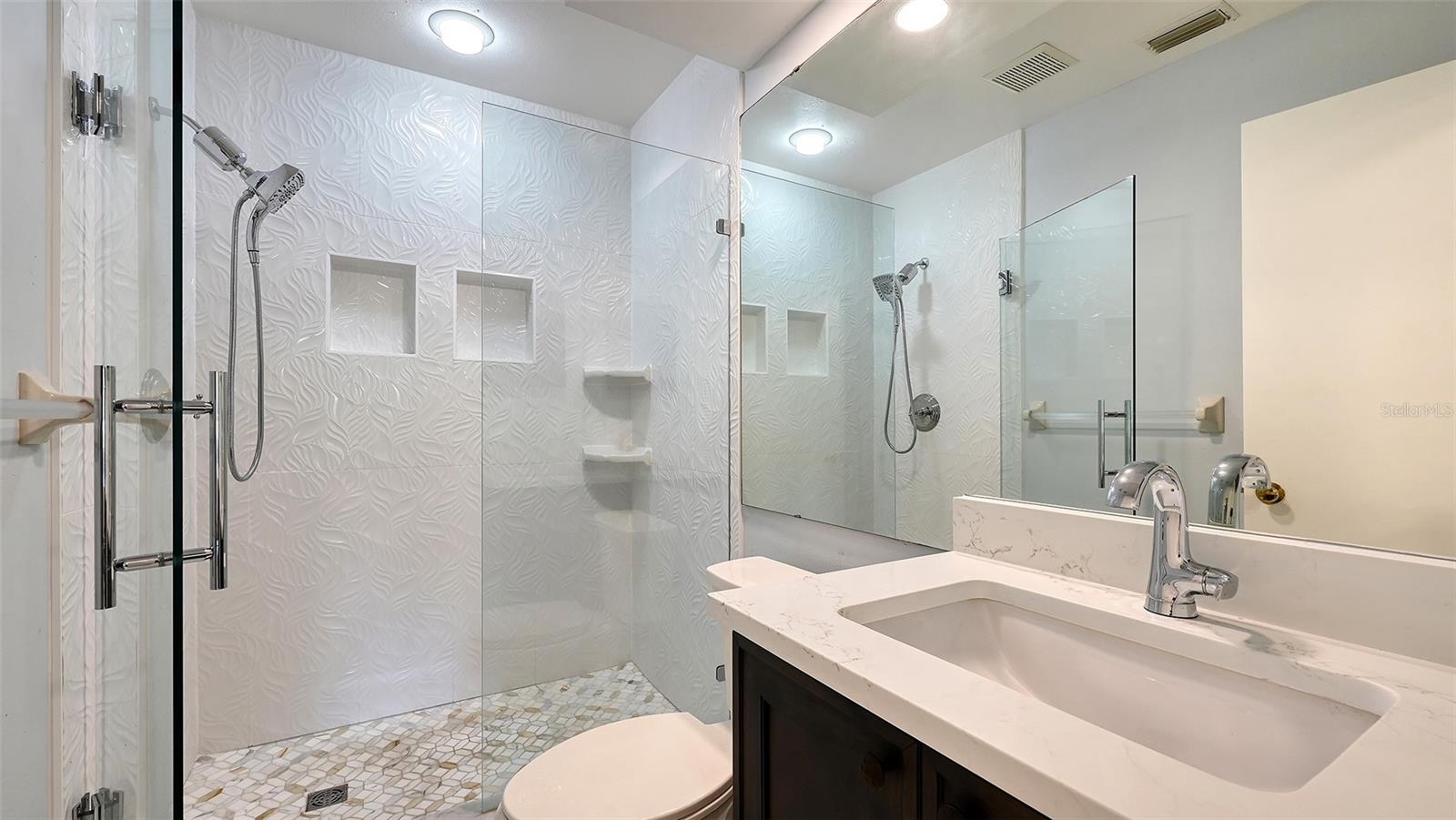 3814 OAKLEY GREENE, #27, Sarasota, FL 34235