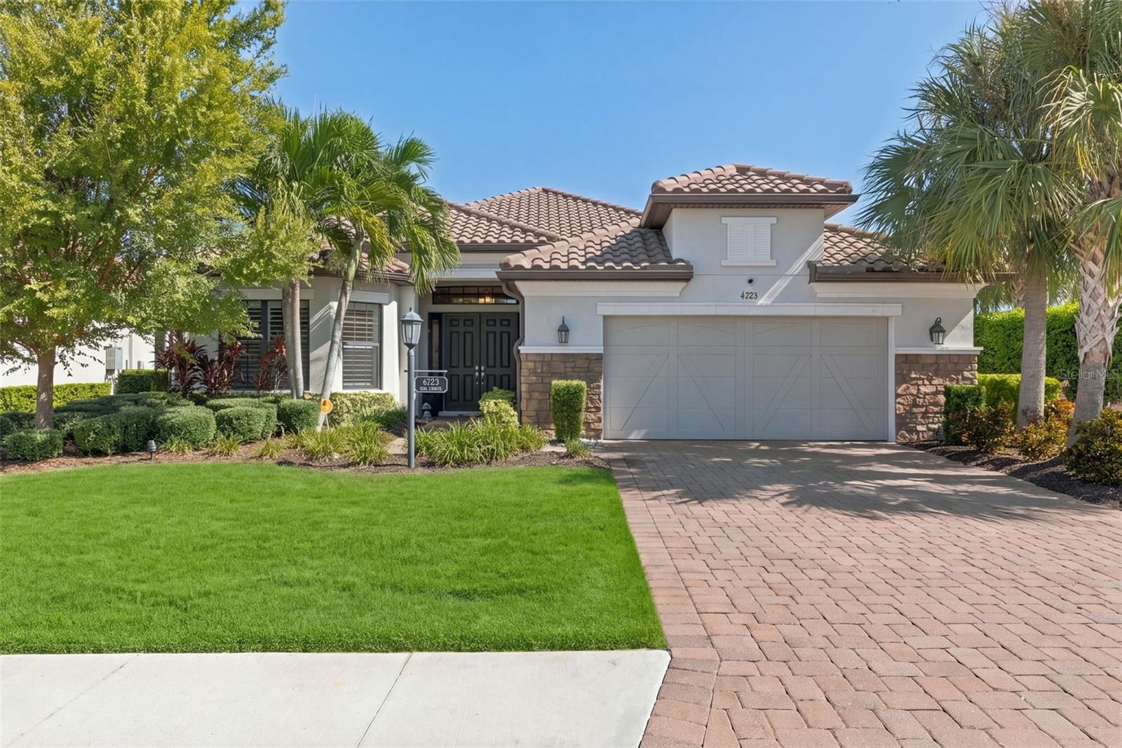 4723 BENITO COURT, Bradenton, FL 34211