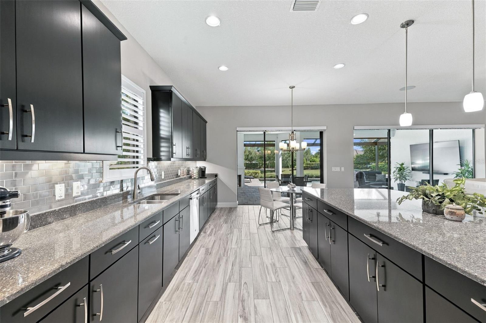 Plenty of cabinets
