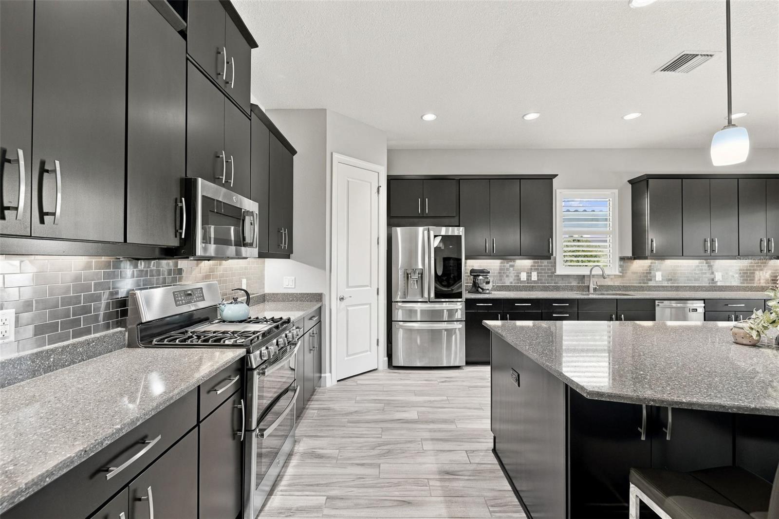 Gourmet Kitchen with high end appliances