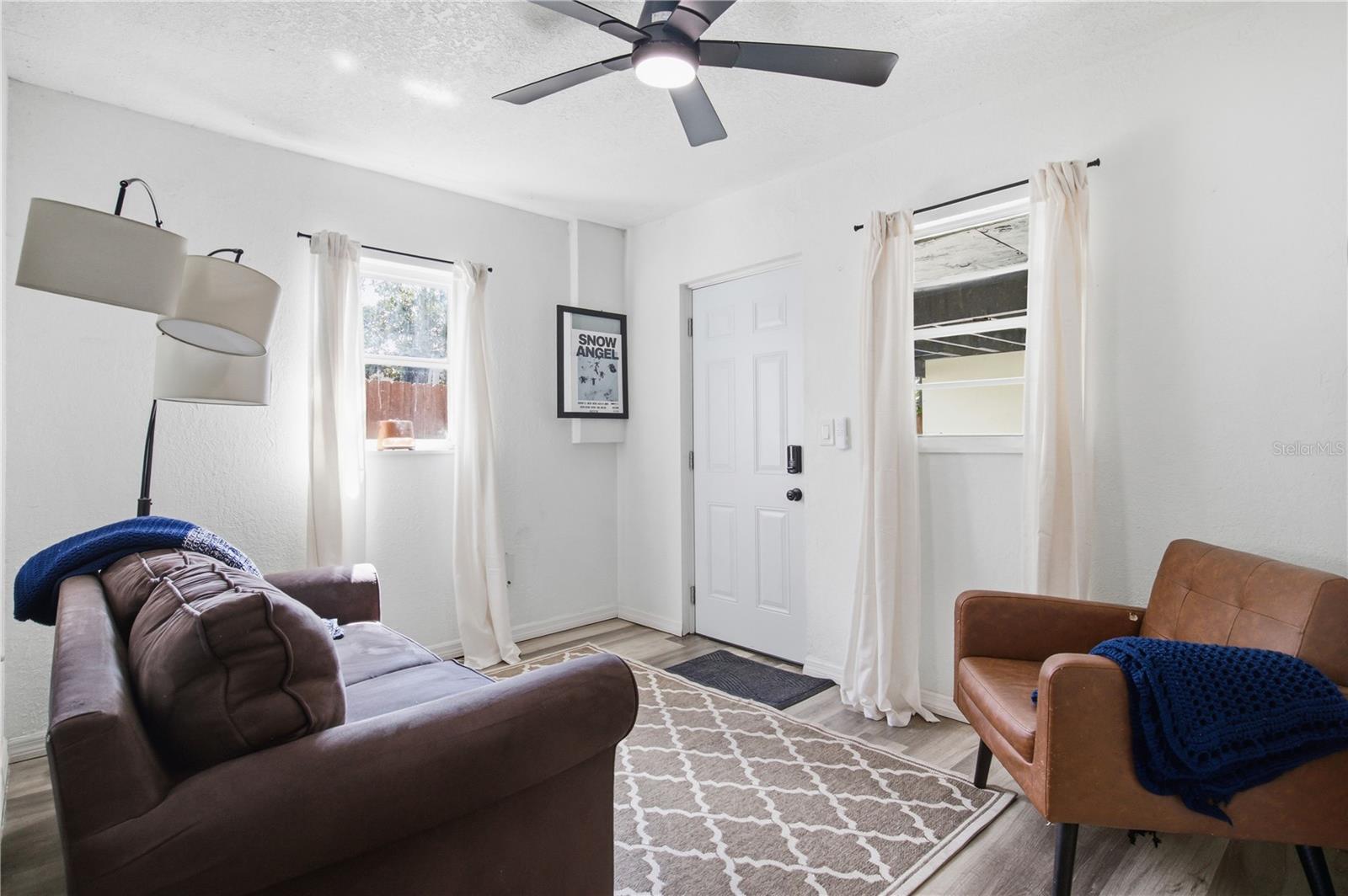 1807 DOUGLAS AVENUE, Clearwater, FL 33755