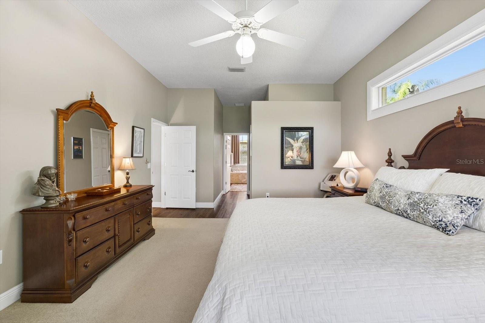 9921 LAUREL VALLEY AVENUE CIRCLE, Bradenton, FL 34202