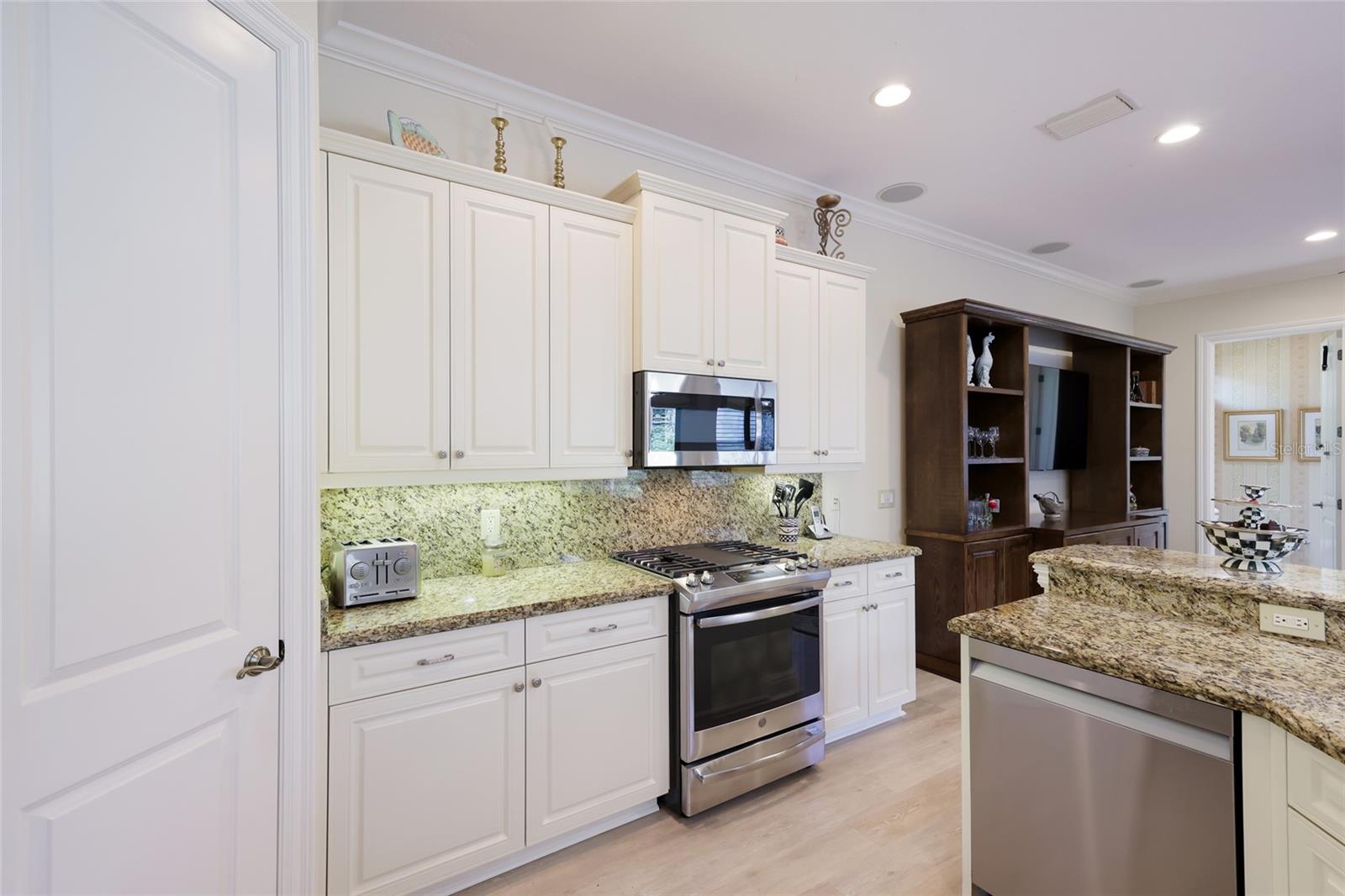 6918 BRIER CREEK COURT, Lakewood Ranch, FL 34202