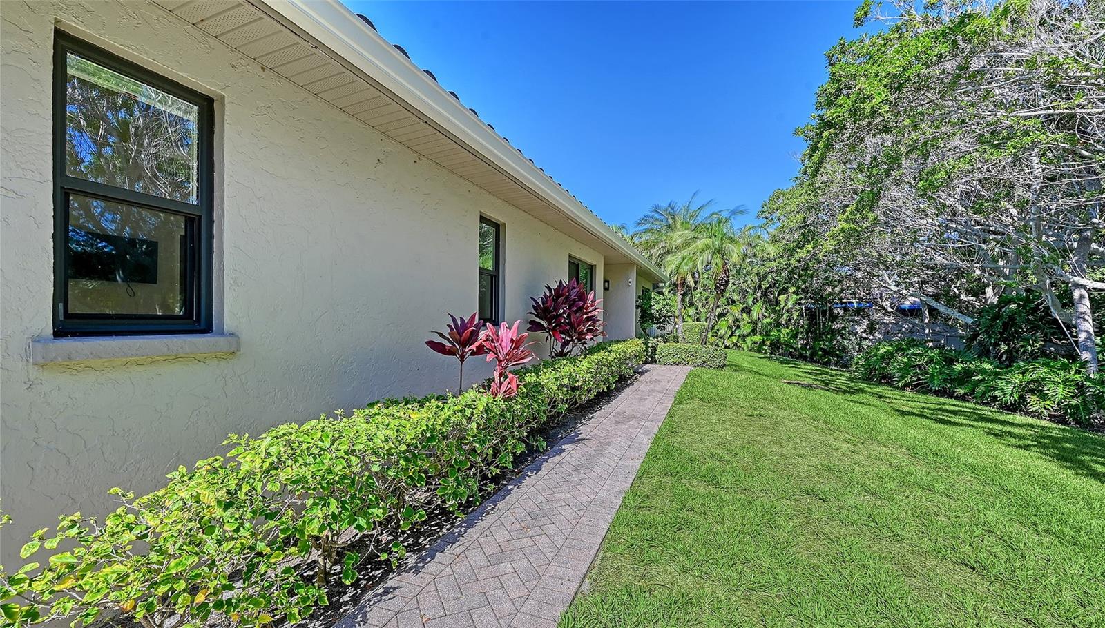 2245 HARBOURSIDE DRIVE, #101, Longboat Key, FL 34228