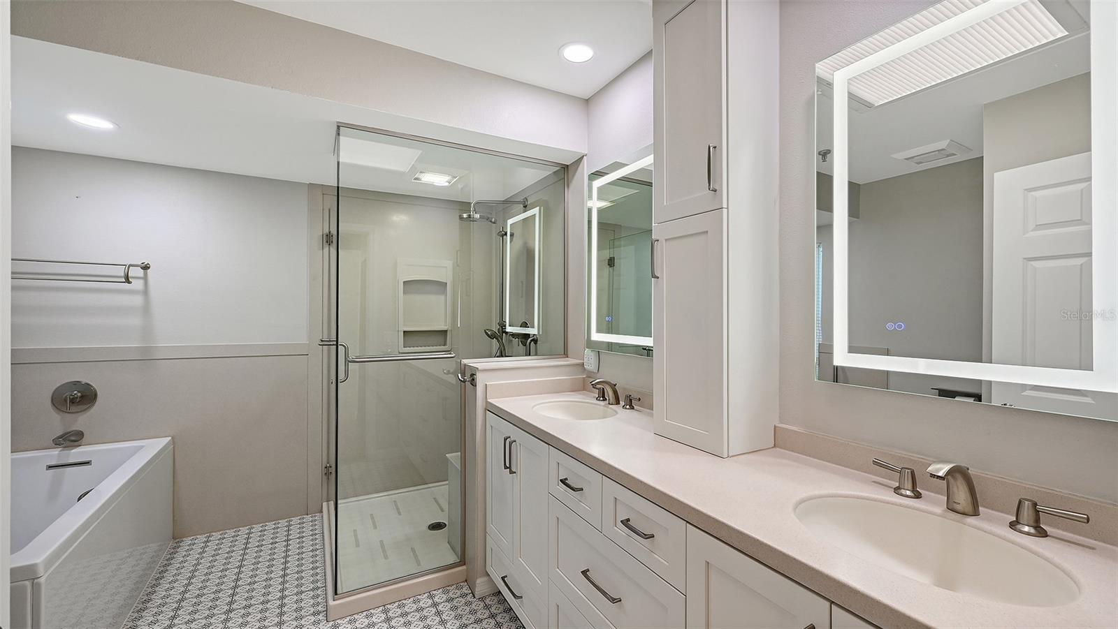 2245 HARBOURSIDE DRIVE, #101, Longboat Key, FL 34228