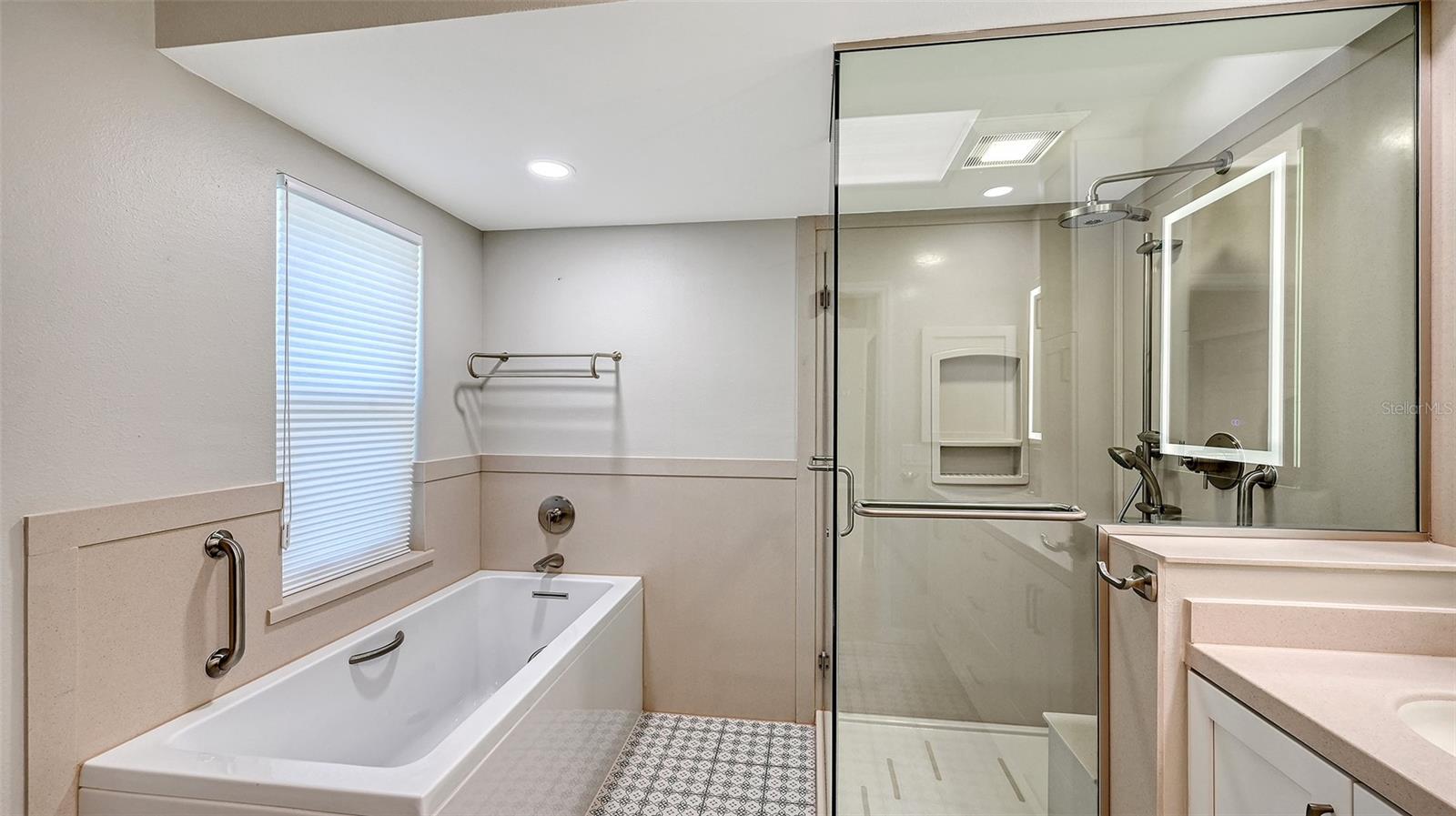 2245 HARBOURSIDE DRIVE, #101, Longboat Key, FL 34228