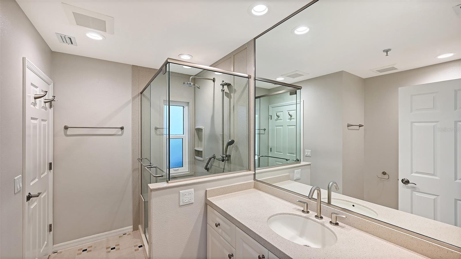 2245 HARBOURSIDE DRIVE, #101, Longboat Key, FL 34228