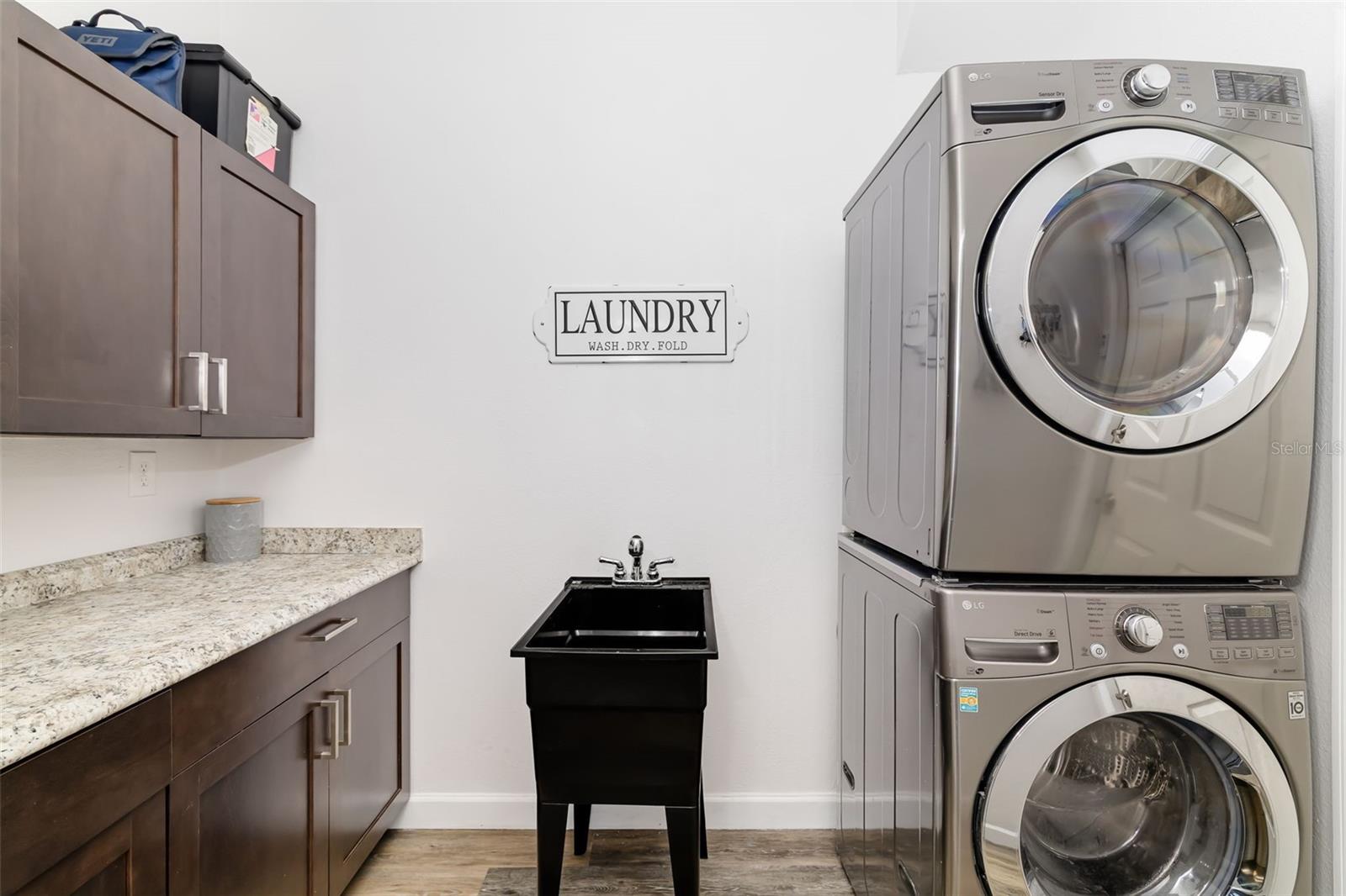 Laundry/Butlers Pantry off kitchen