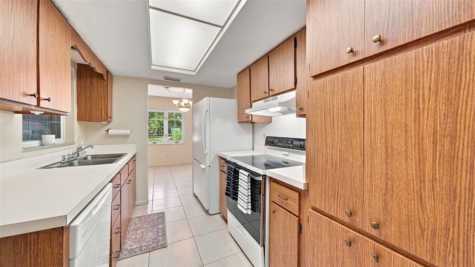 2465 HIBISCUS STREET, Sarasota, FL 34239