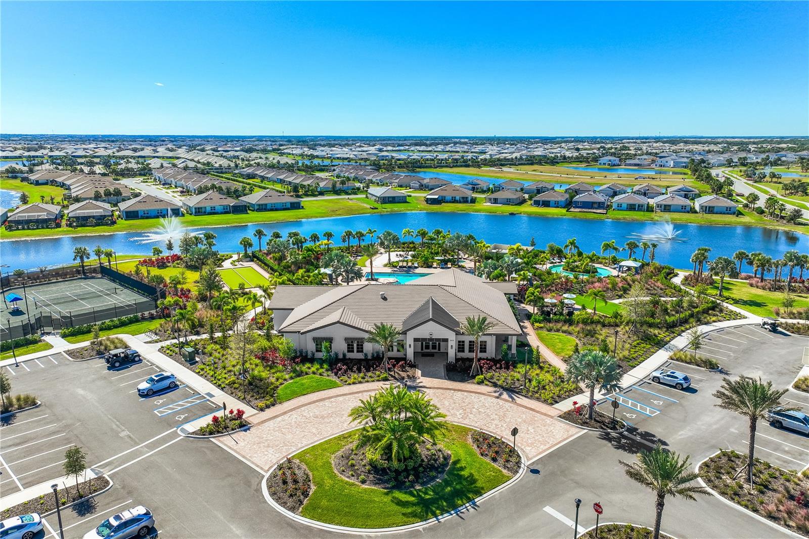 18116 TAVERNSIDE TRAIL, Lakewood Ranch, FL 34211