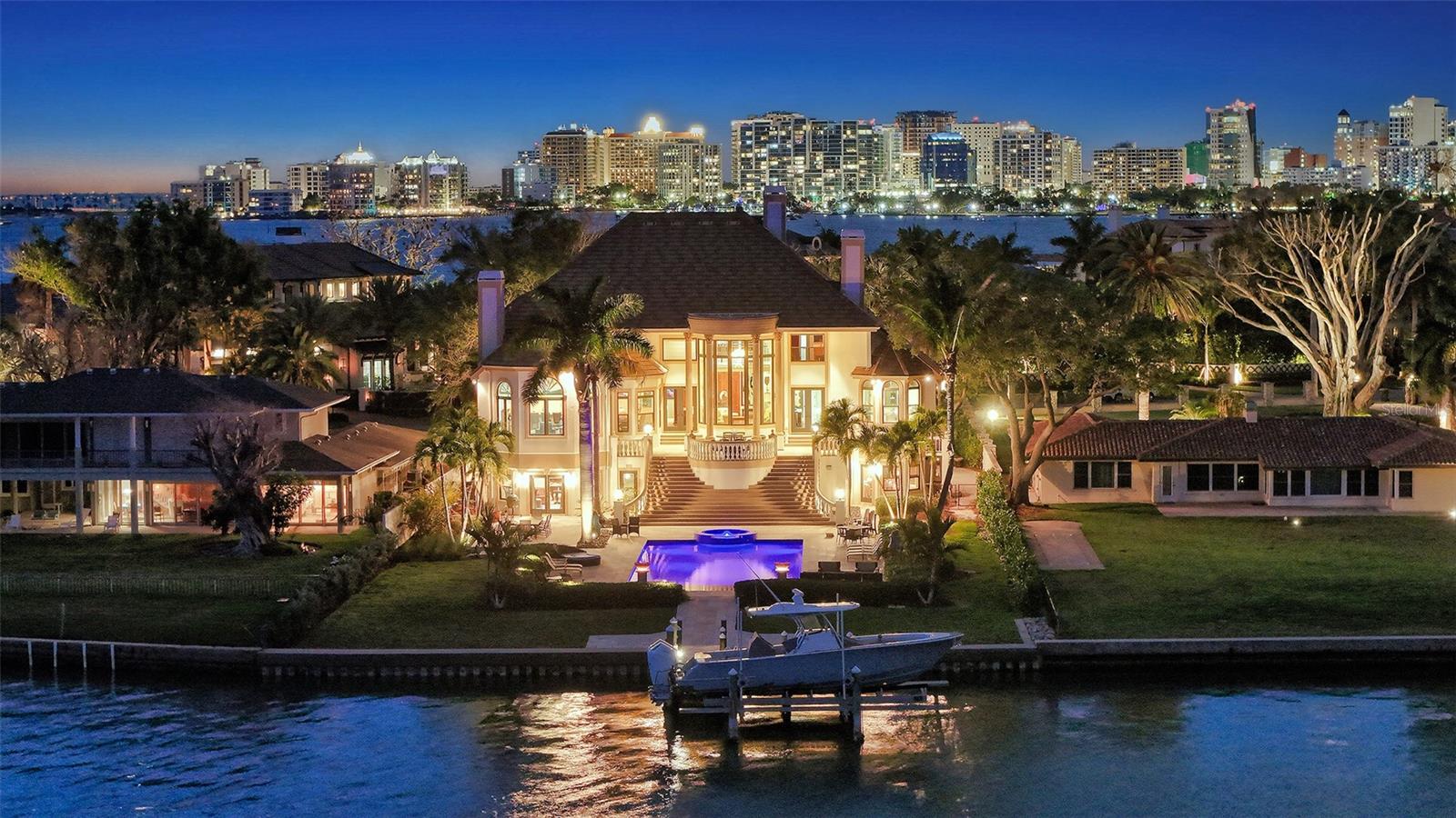 1240 HILLVIEW DRIVE, Sarasota, FL 34239 1240 HILLVIEW DRIVE, Sarasota, FL 34239