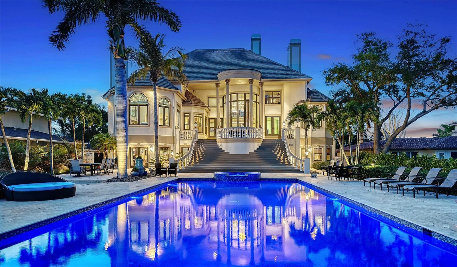 1240 HILLVIEW DRIVE, Sarasota, FL 34239 1240 HILLVIEW DRIVE, Sarasota, FL 34239