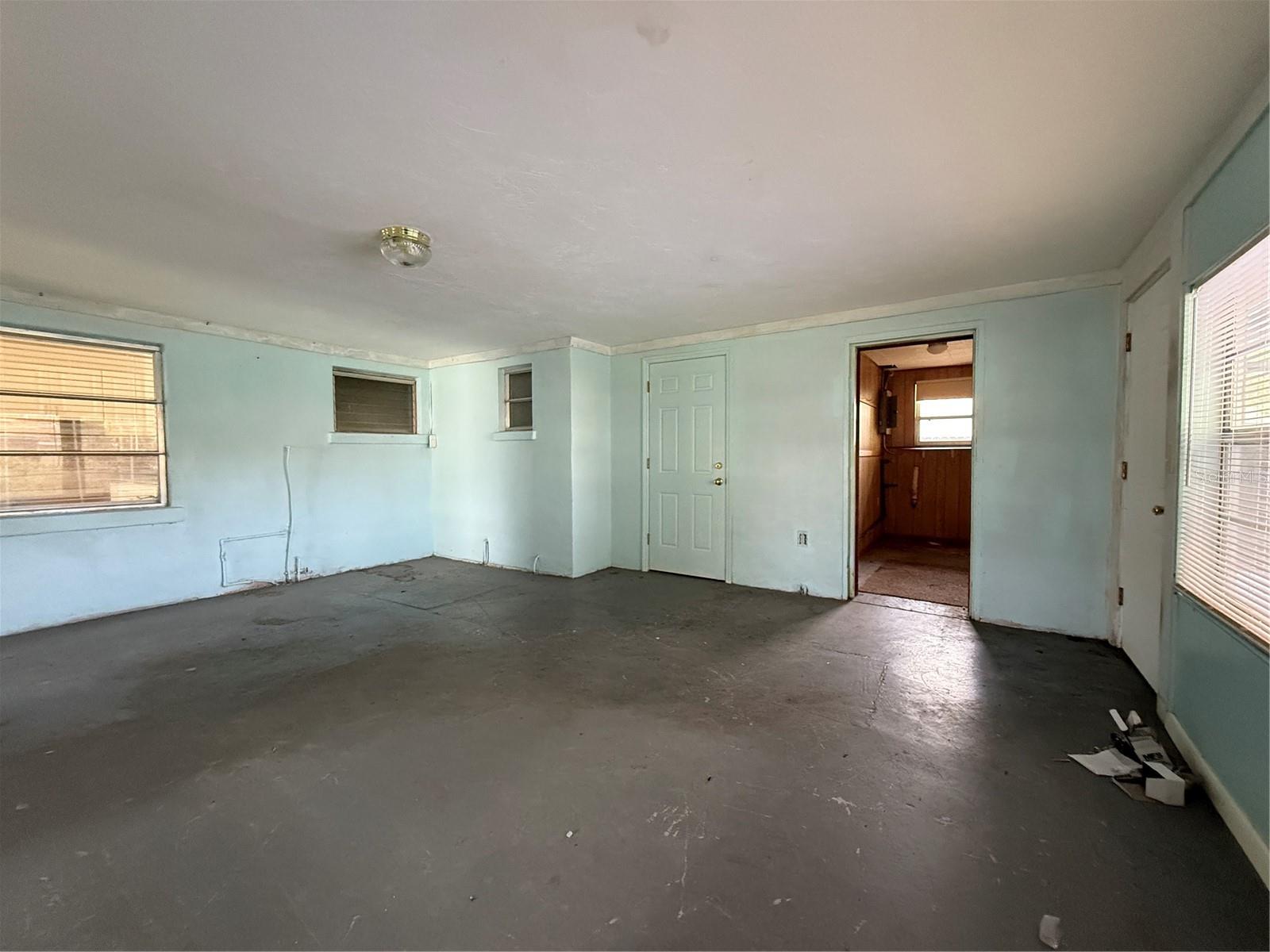 5528 20TH STREET W, Bradenton, FL 34207 5528 20TH STREET W, Bradenton, FL 34207