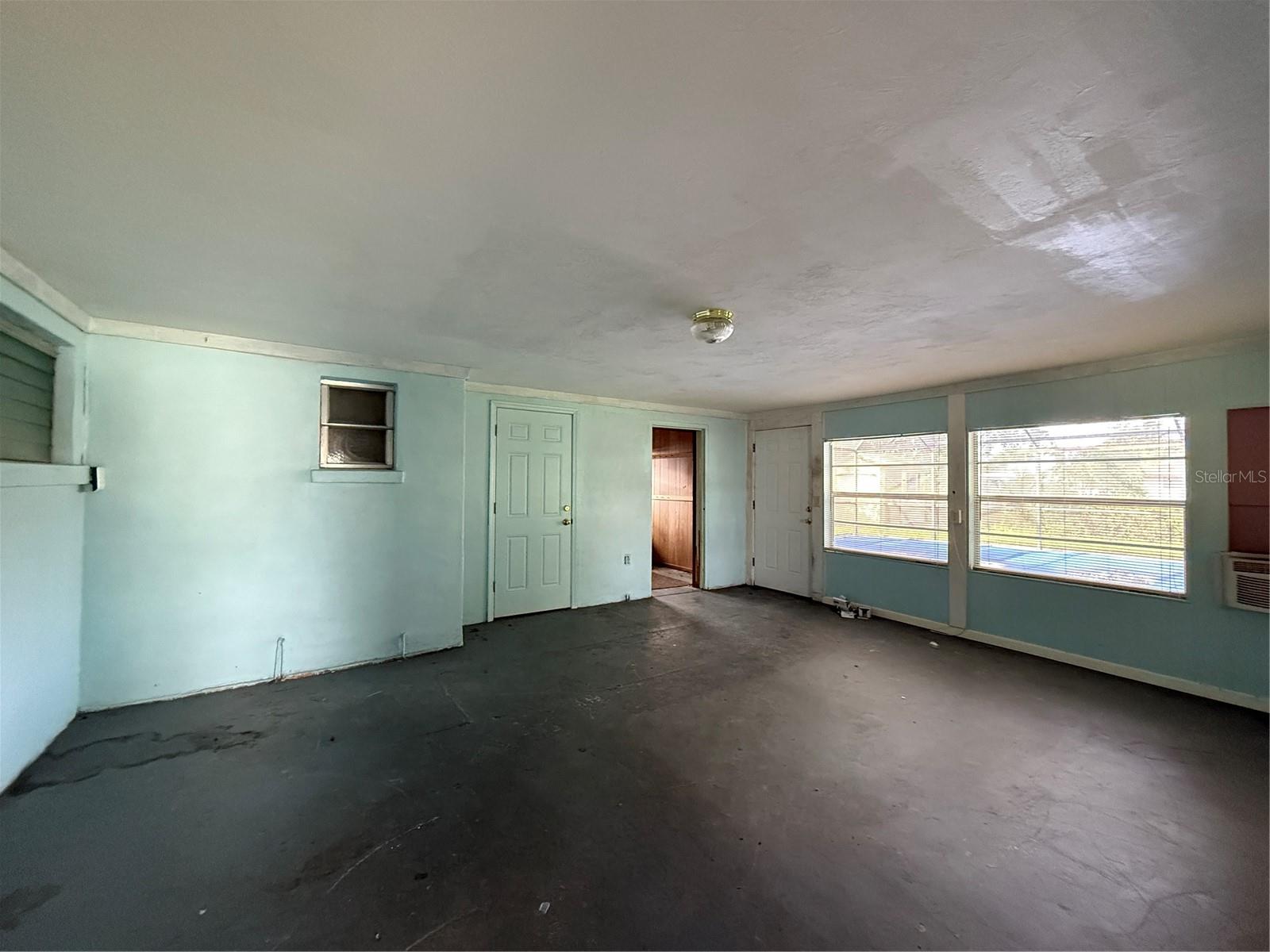 5528 20TH STREET W, Bradenton, FL 34207 5528 20TH STREET W, Bradenton, FL 34207