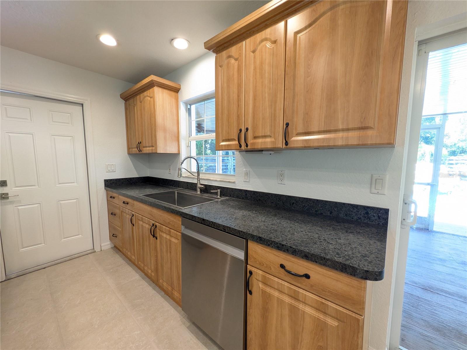 1133 RUSSELL AVENUE, Sarasota, FL 34232