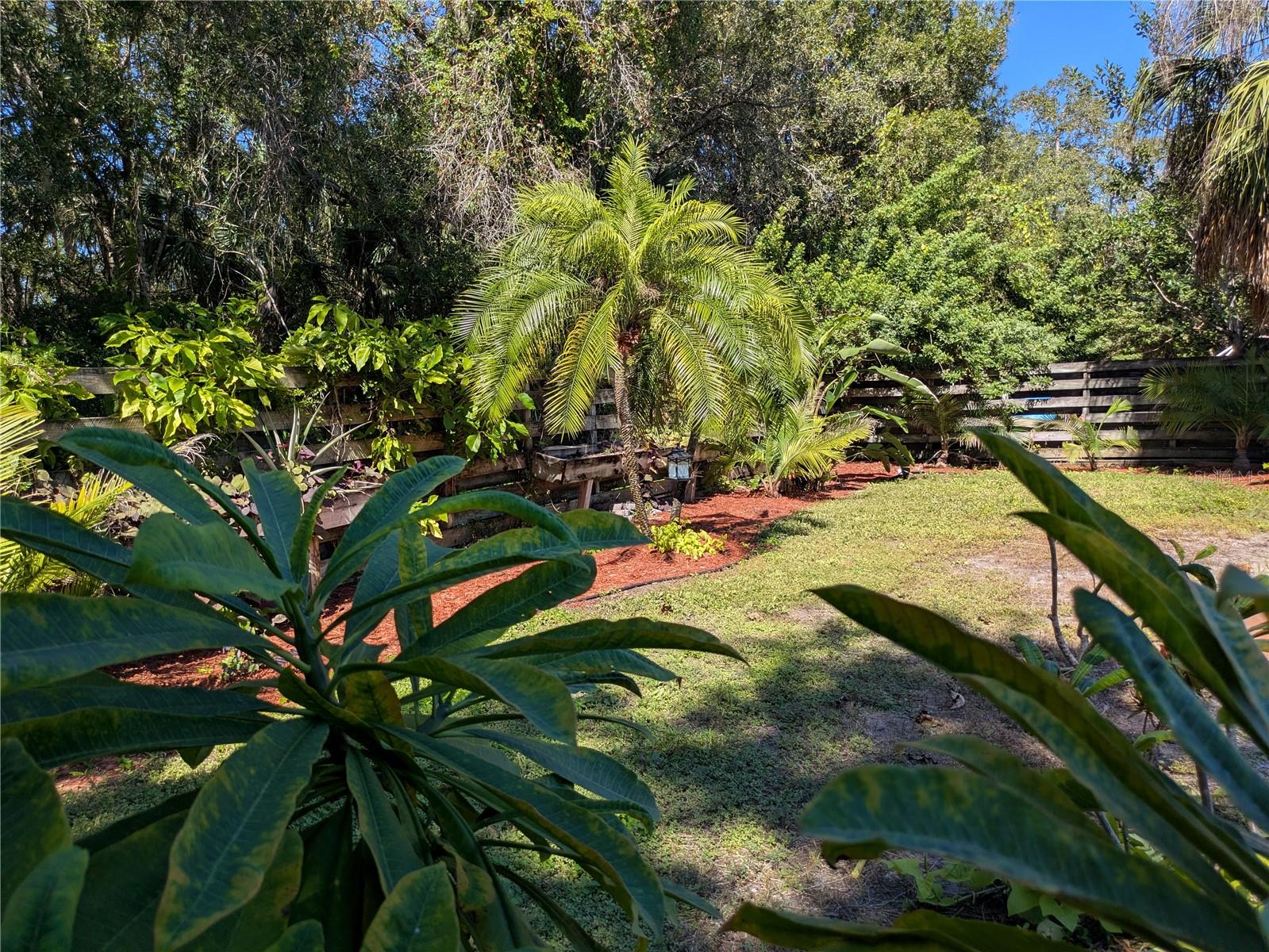 1133 RUSSELL AVENUE, Sarasota, FL 34232