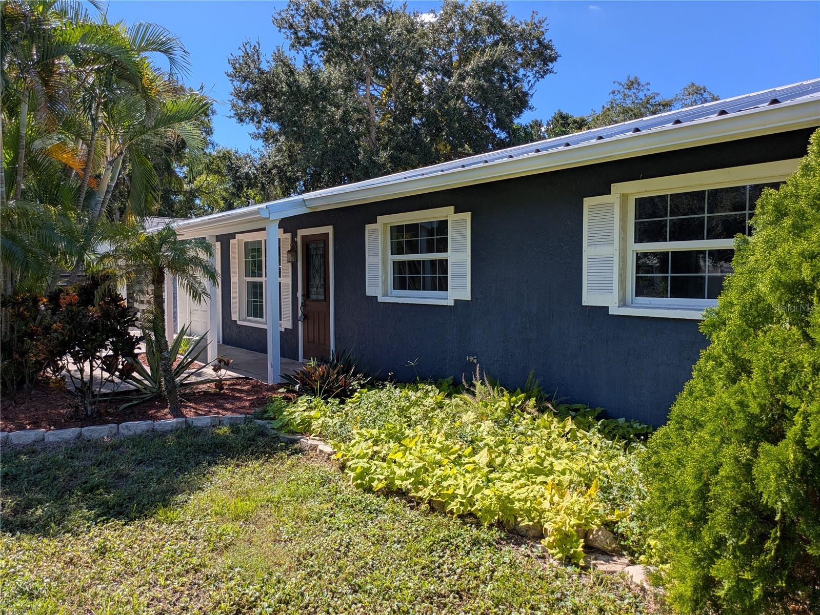 1133 RUSSELL AVENUE, Sarasota, FL 34232 1133 RUSSELL AVENUE, Sarasota, FL 34232