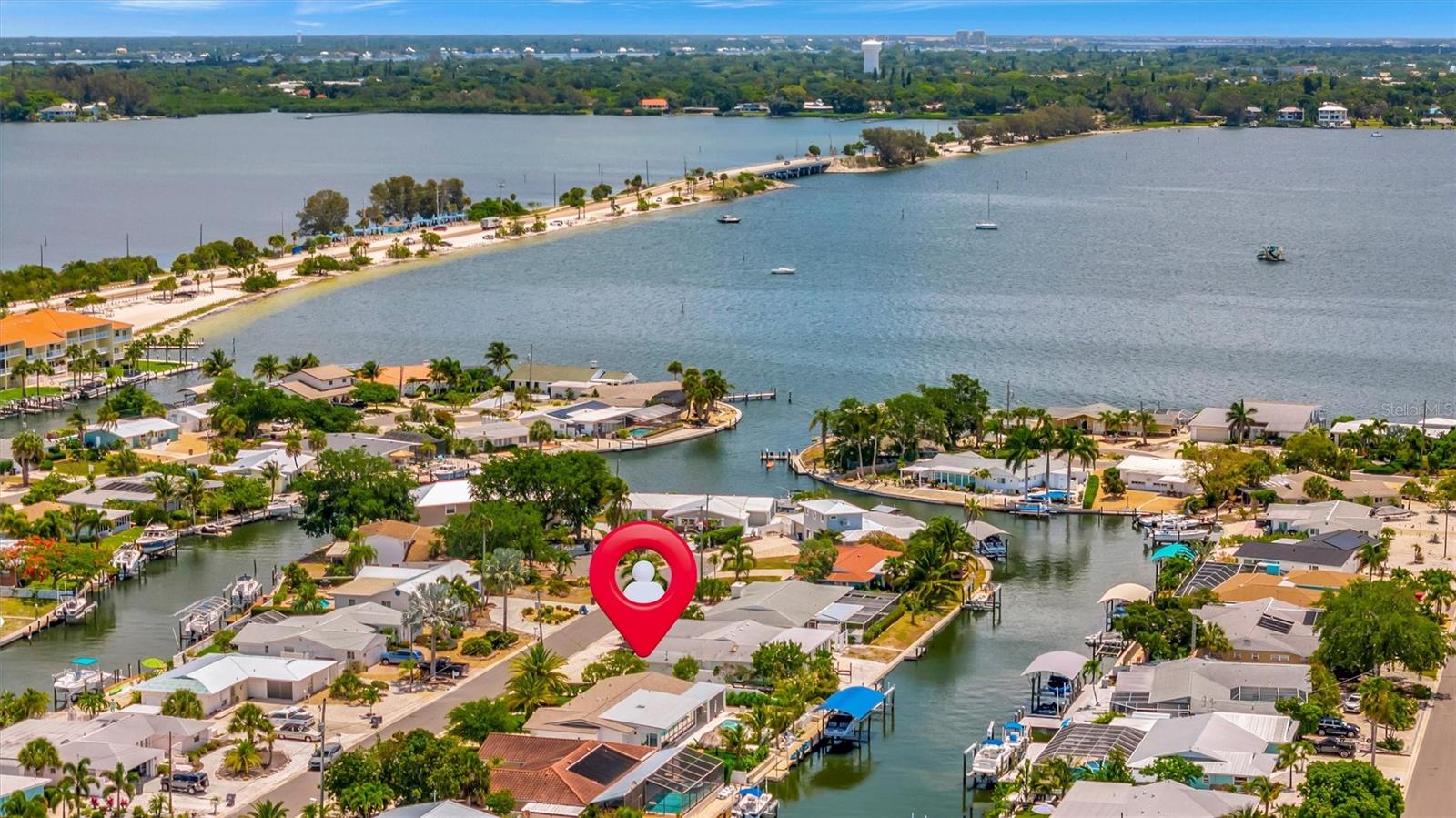 Canal access to Palma Sola Bay, the Intracoastal Waterway, Longboat Pass, and beyond.