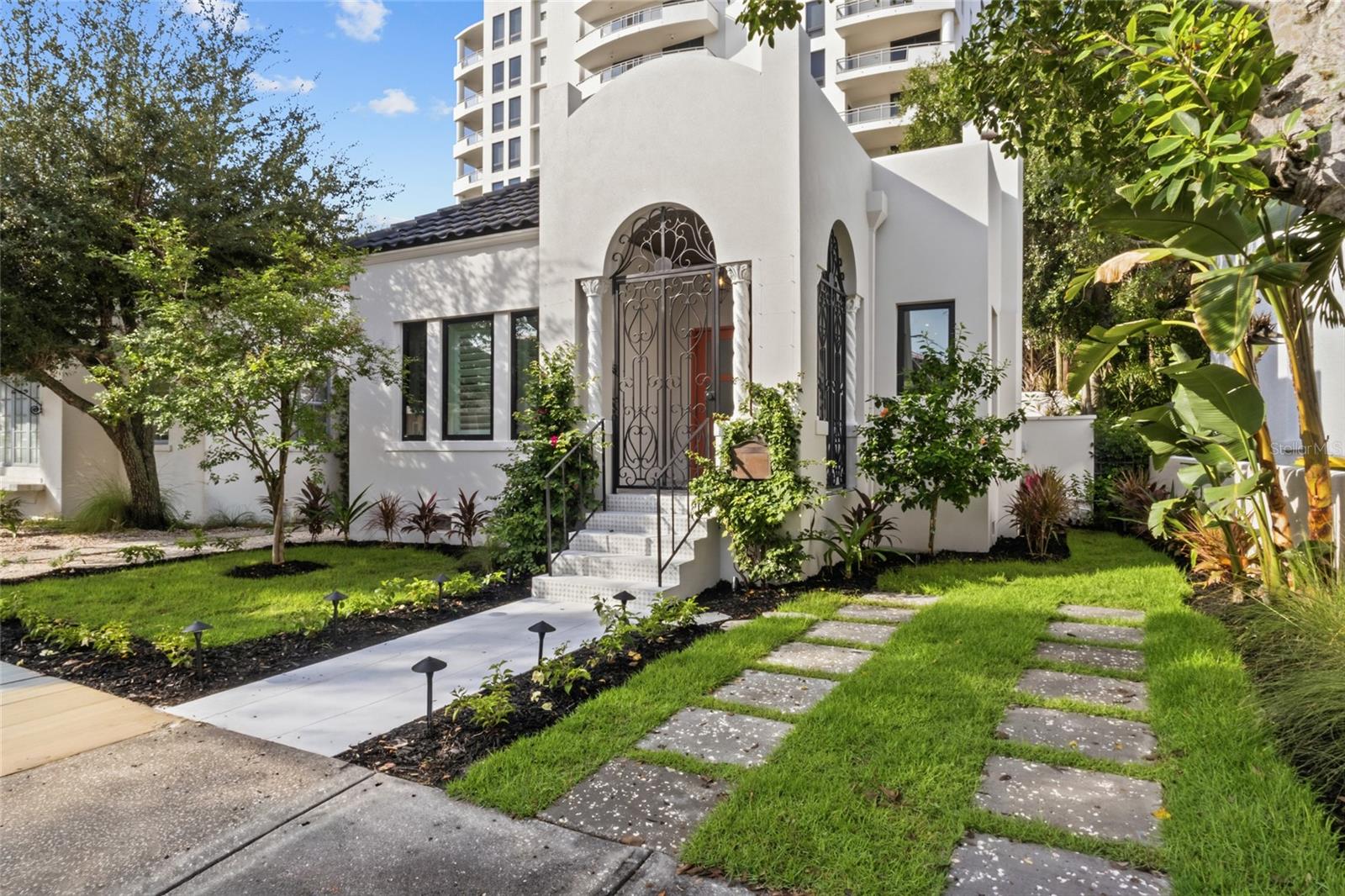 410 BURNS COURT, Sarasota, FL 34236 410 BURNS COURT, Sarasota, FL 34236
